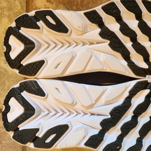 HOKA One One Clifton 8 Black & White Women's Size 6 Running Shoes - Picture 11 of 16